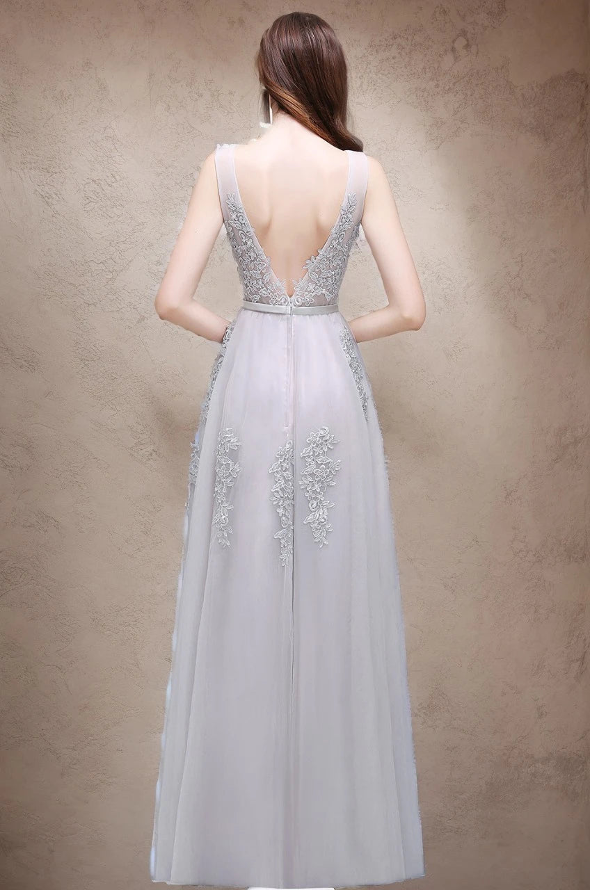 Women Burgundy Evening Dress Lace Appliques Tulle V-Neck Sexy Backless Prom Dresses A-Line Floor-Length Sleeveless Party Vestido