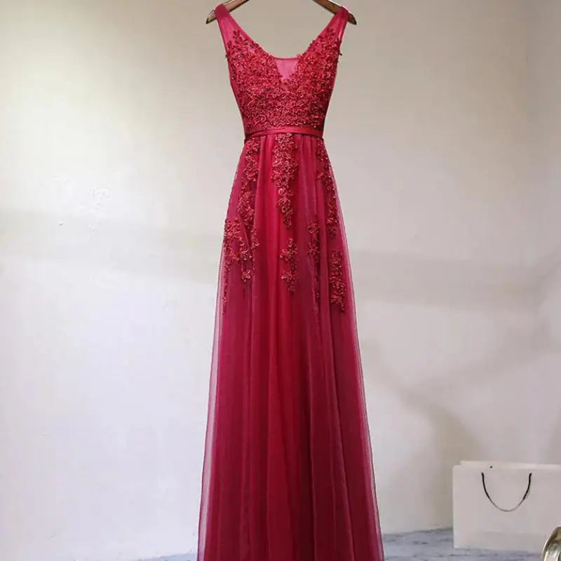 Women Burgundy Evening Dress Lace Appliques Tulle V-Neck Sexy Backless Prom Dresses A-Line Floor-Length Sleeveless Party Vestido